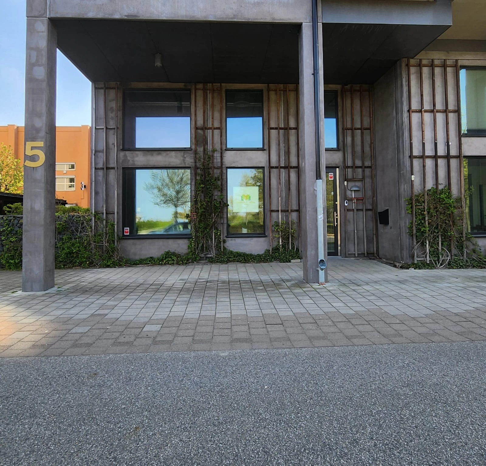 Kontorsbild från kontakt-sidan